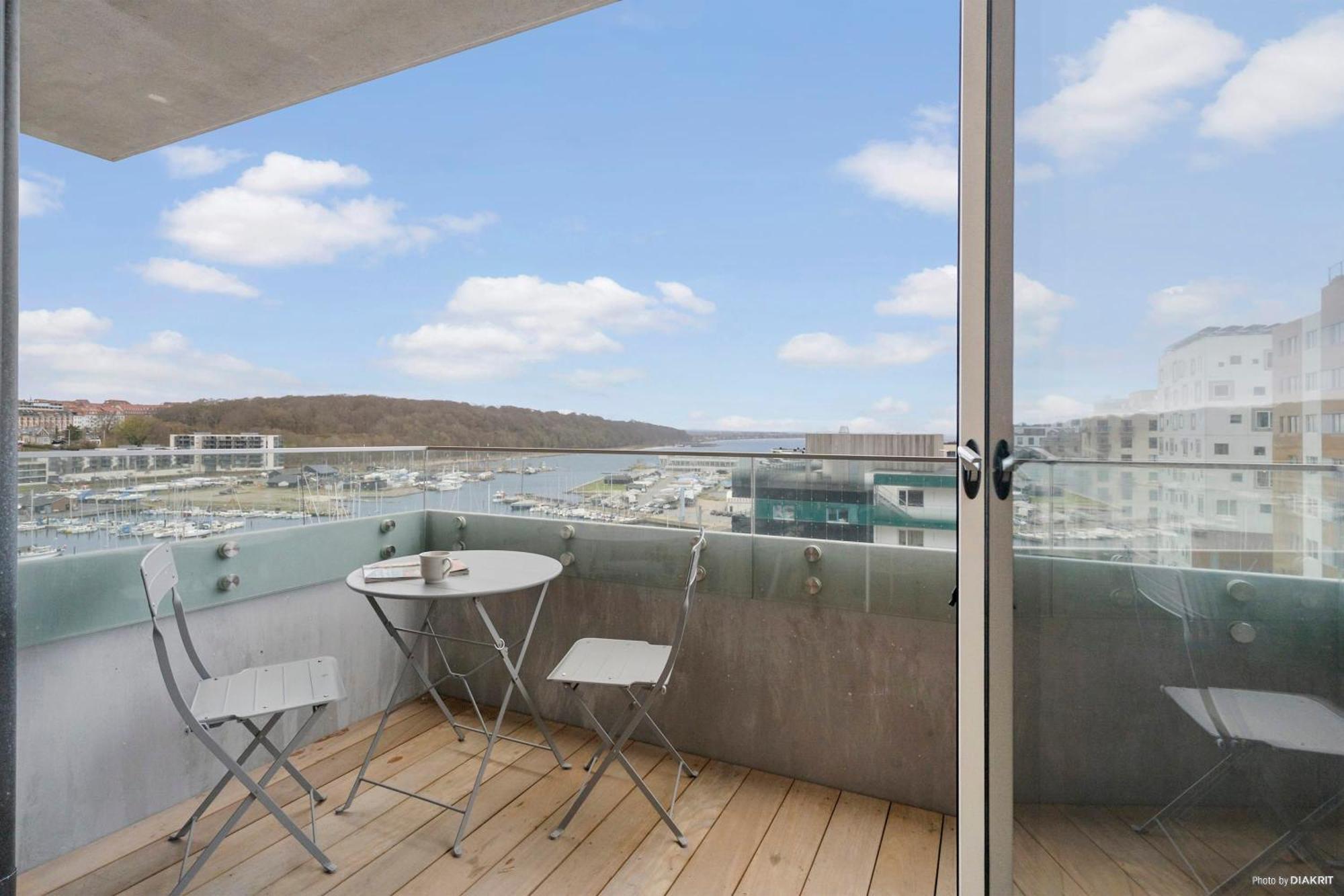 Apartment Seaside With Magical Balcony View *