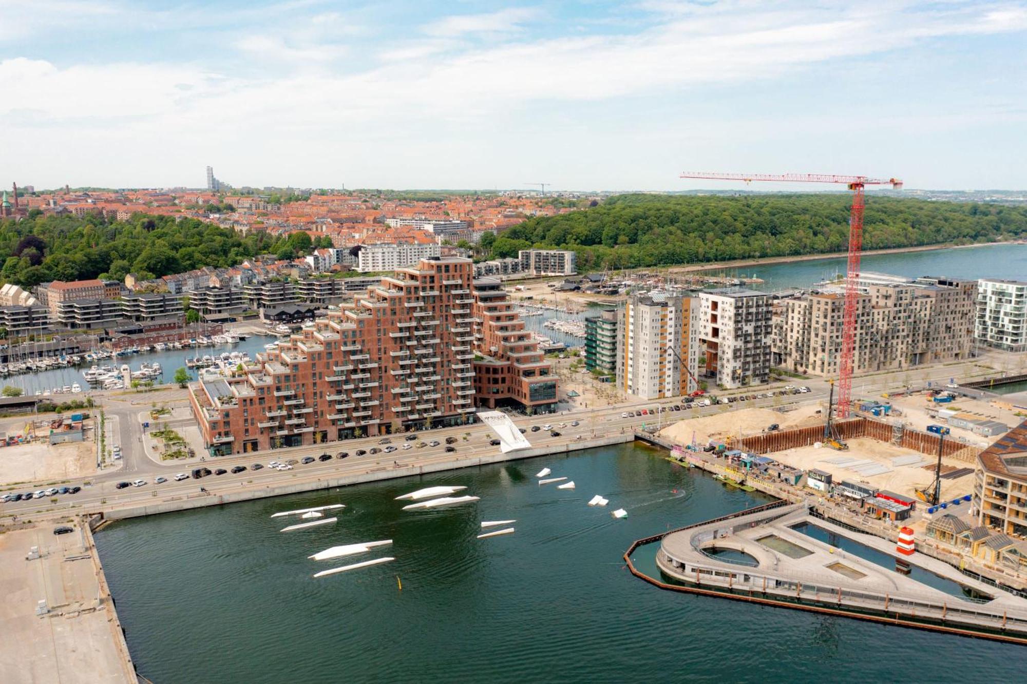 Seaside With Magical Balcony View Apartment *